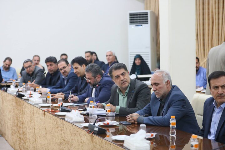 تصاویر / نشست مشترک شورای تأمین مسکن با حضور امام جمعه همدان