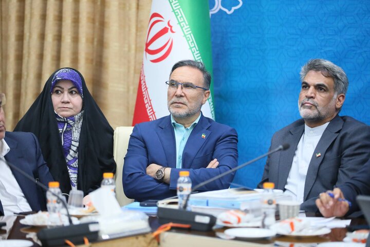تصاویر / نشست مشترک شورای تأمین مسکن با حضور امام جمعه همدان