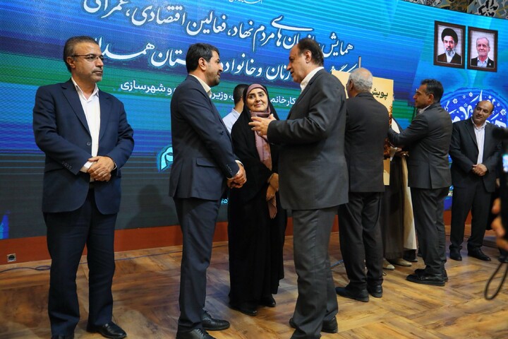 تصاویر / همایش سازمان‌های مردم‌نهاد، فعالان اقتصادی، عمرانی و کنشگران زنان و خانواده