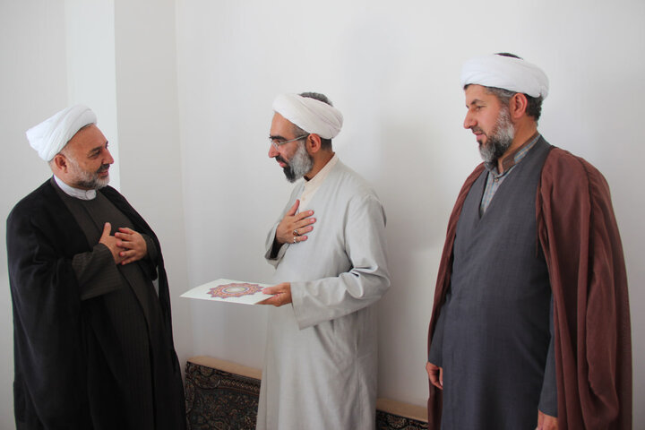 تصاویر / دیدار معاون تبلیغ وامور فرهنگی حوزه علمیه استان قزوین از مبلغین طرح هجرت ونسیم رحمت
