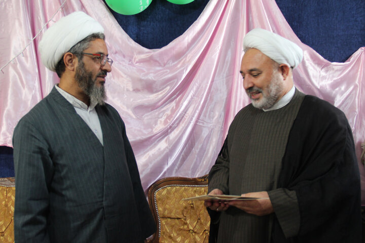 تصاویر / دیدار معاون تبلیغ وامور فرهنگی حوزه علمیه استان قزوین از مبلغین طرح هجرت ونسیم رحمت
