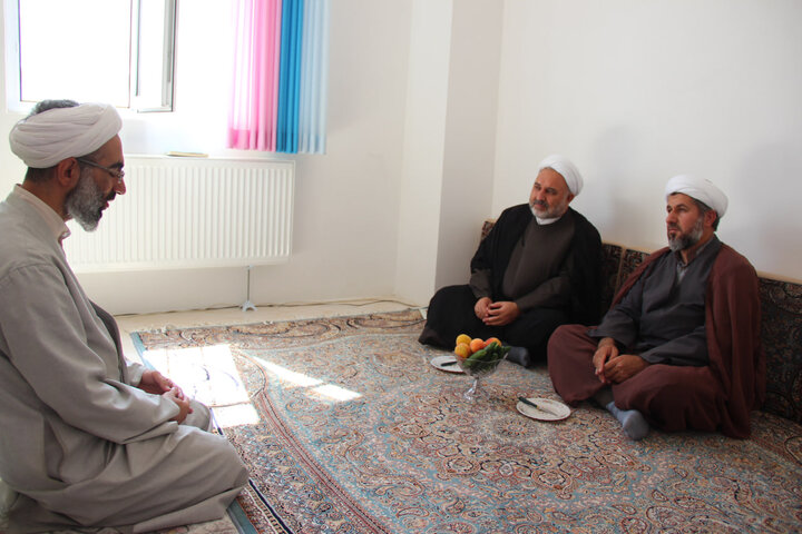 تصاویر / دیدار معاون تبلیغ وامور فرهنگی حوزه علمیه استان قزوین از مبلغین طرح هجرت ونسیم رحمت