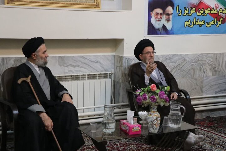 حوزه/تصاویر نشست شورای عالی حوزه علمیه لرستان
