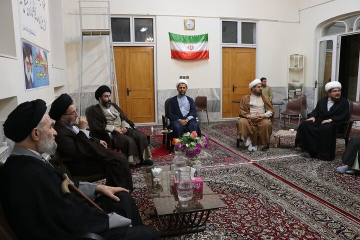 حوزه/تصاویر نشست شورای عالی حوزه علمیه لرستان