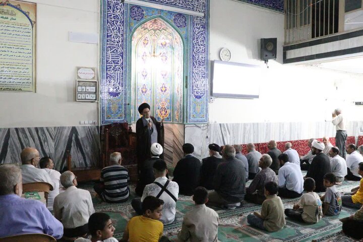 تصاویر/بازدید اعضای قرارگاه راهبردی مساجد بروجرد از مسجد حضرت ابوالفضل(ع)شهرستان