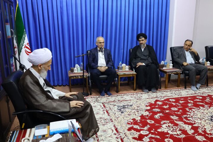 تصاویر/ دیدار مسئولان نهاد نمایندگی مقام معظم رهبری در دانشگاه علوم پزشکی مازندران با نماینده ولی فقیه در استان