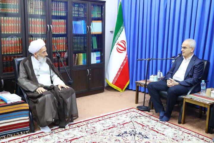 تصاویر/ دیدار مسئولان نهاد نمایندگی مقام معظم رهبری در دانشگاه علوم پزشکی مازندران با نماینده ولی فقیه در استان