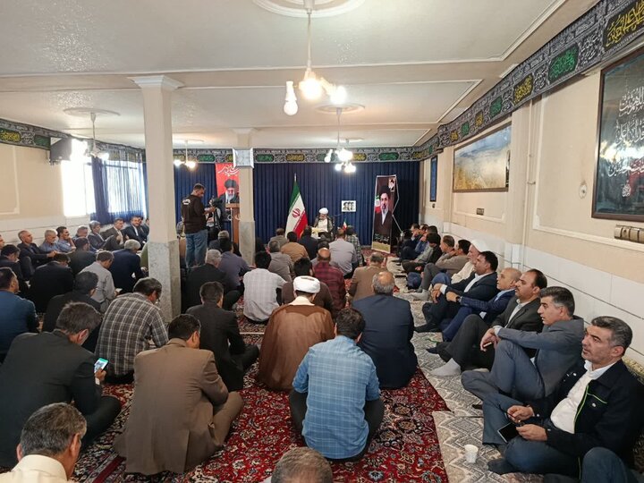 تصاویر/دیدار مدیران و کارکنان ادارات کل استان مرکزی با نماینده ولی فقیه در استان مرکزی
