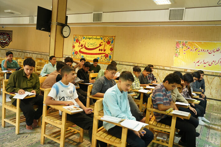 تصاویر / برنامه میثاق طلبگی در حوزه علمیه استان قزوین