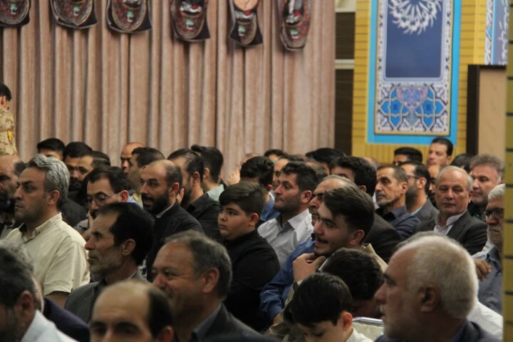 تصاویر / مراسم دوازدهمین همایش تجلیل از مداحان و هیئات مذهبی سپاه عاشورا  در تبریز