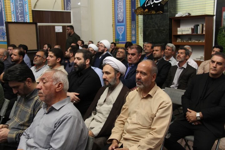 تصاویر / مراسم دوازدهمین همایش تجلیل از مداحان و هیئات مذهبی سپاه عاشورا  در تبریز