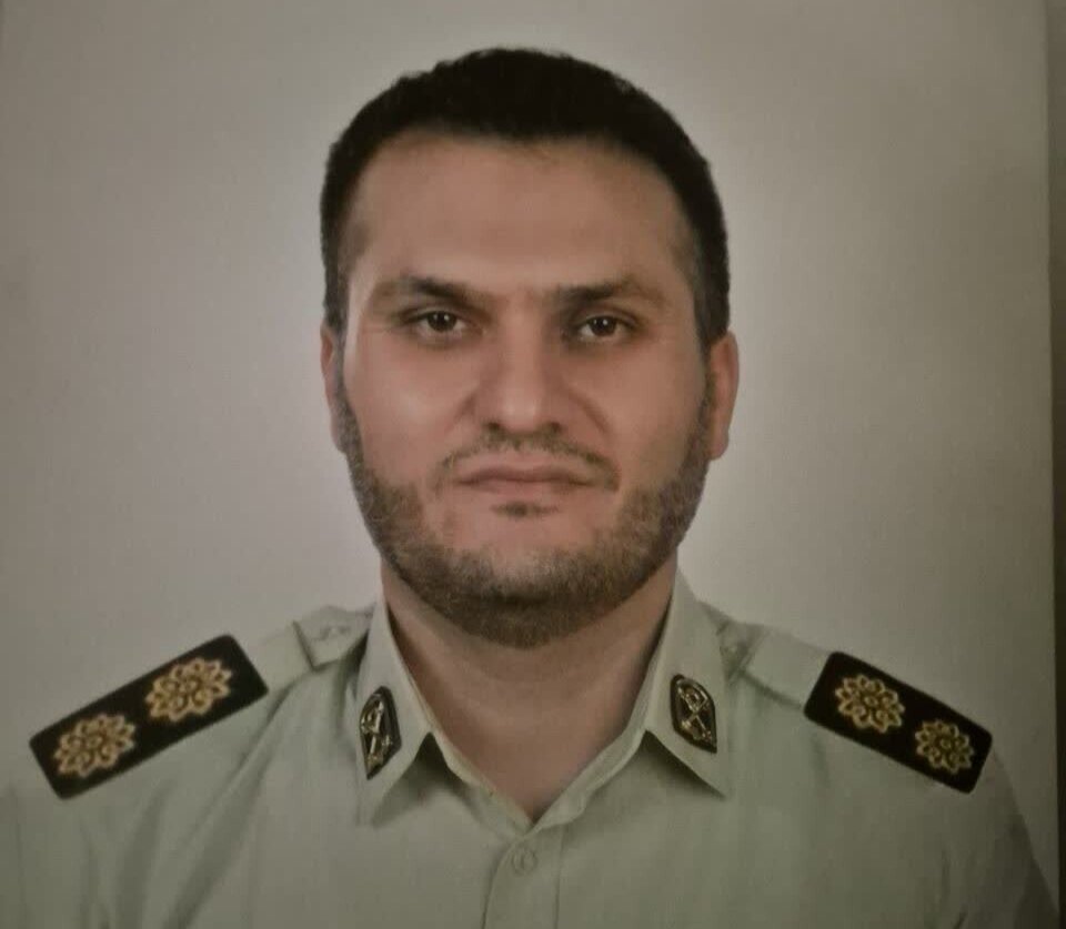 دیدار طلاب مدرسه علمیه الزهرا (س) با خانواده شهید مهدی جباری در تبریز