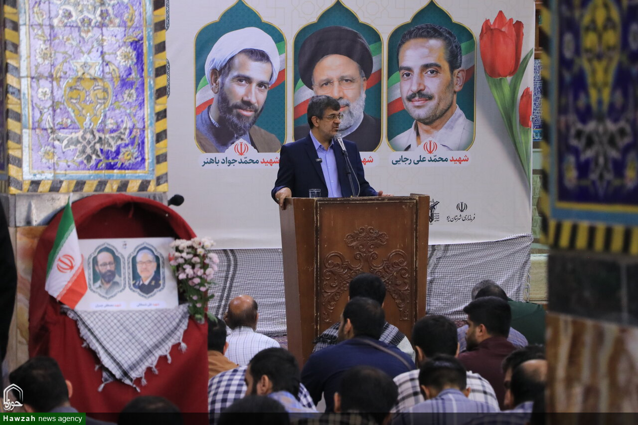 تصاویر / مراسم بزرگداشت شهدای خدمت در یزد