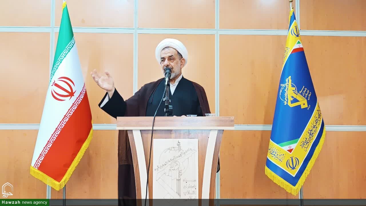 مسجد باید کانون حل مسائل فرهنگی، اجتماعی و اقتصادی محله باشد