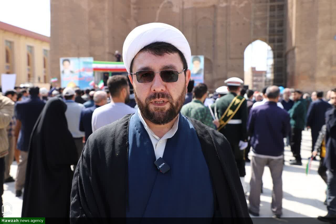 همبستگی ملی ماشین جنگ روانی دشمن را در هم می‌شکند