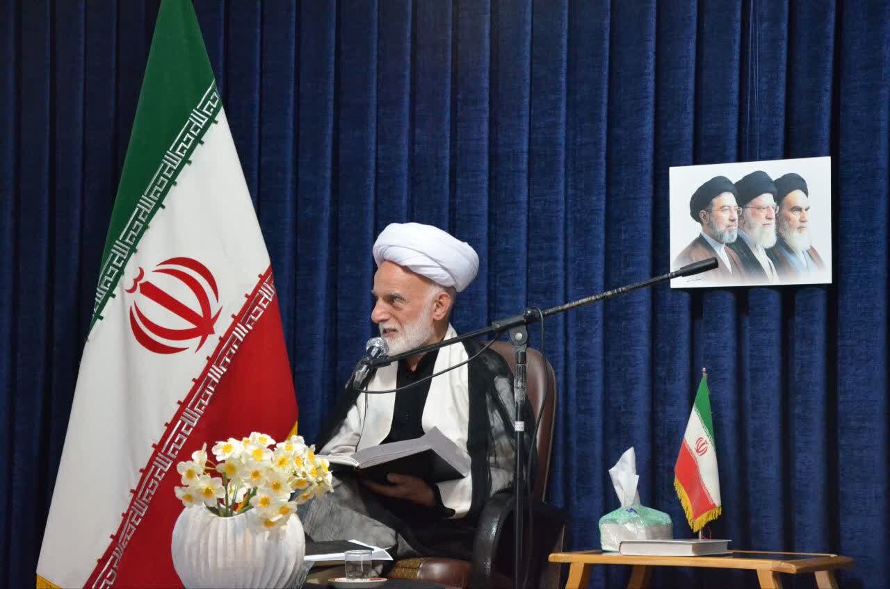 L’Ayatollah Dori-Najafabadi appelle à préserver l’unité nationale face aux complots de l’arrogance mondiale et du sionisme