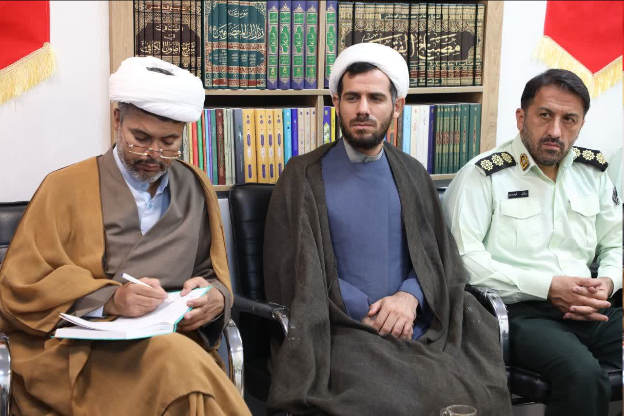 اسلام در برابر مومنان سرشار از «رحمت و محبت» و در برابر دشمنان «قاطع و مقتدر» است