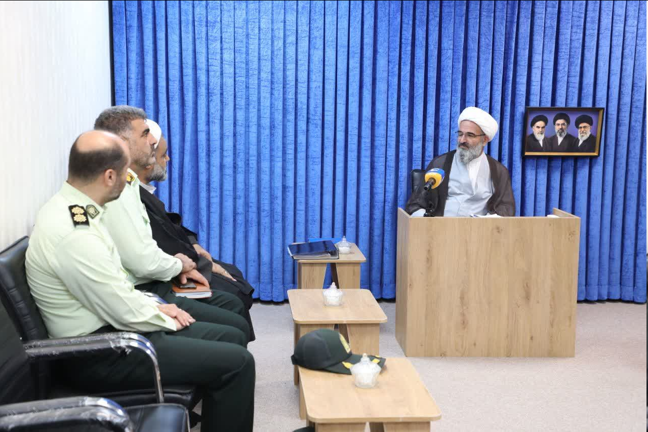 اسلام در برابر مومنان سرشار از «رحمت و محبت» و در برابر دشمنان «قاطع و مقتدر» است