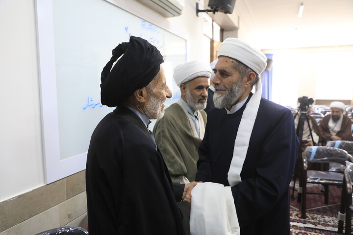 دیدار علمای اهل سنت و تشییع