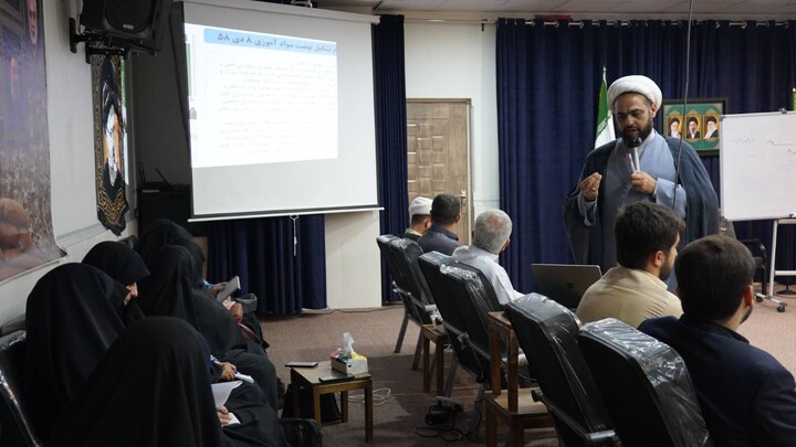 سومین همایش نمایندگان و رابطان شهرستانی جامعه قرآنی عصر و حلقه‌های میانی خوزستان