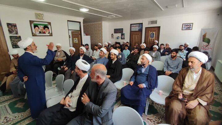 تصاویر/برگزاری دوره‌ آموزشی ویژه امامان جماعت مساجد الیگودرز