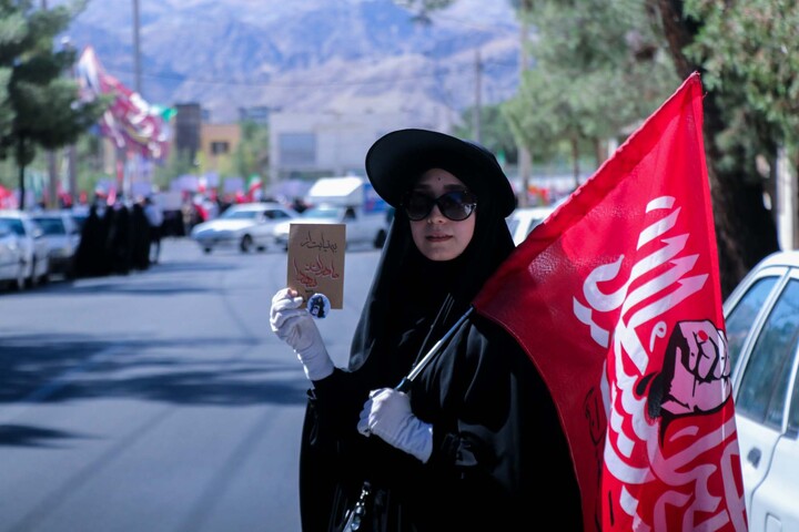 تجمع شهروندان بیرجندی در محکومیت هنجارشکنیهای حجاب در مقابل استانداری