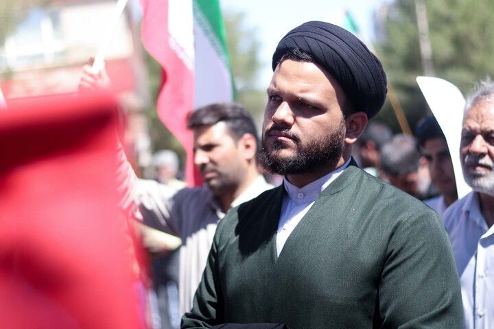 تجمع شهروندان بیرجندی در محکومیت هنجارشکنیهای حجاب در مقابل استانداری