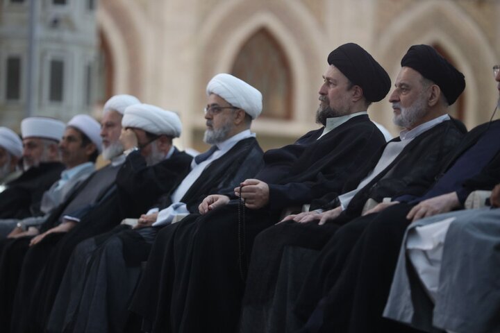 تصاویر/ ادای احترام مهمانان چهلمین کنفرانس وحدت اسلامی به امام خمینی(ره)