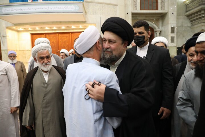 تصاویر/ ادای احترام مهمانان چهلمین کنفرانس وحدت اسلامی به امام خمینی(ره)