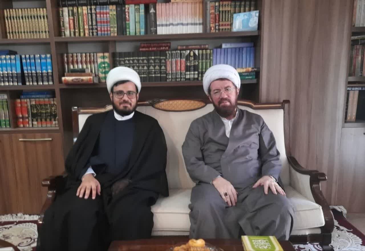 دیدار و گفت‌وگوی رئیس مرکز خدمات حوزه‌ با حجت‌الاسلام‌ والمسلمین عالی