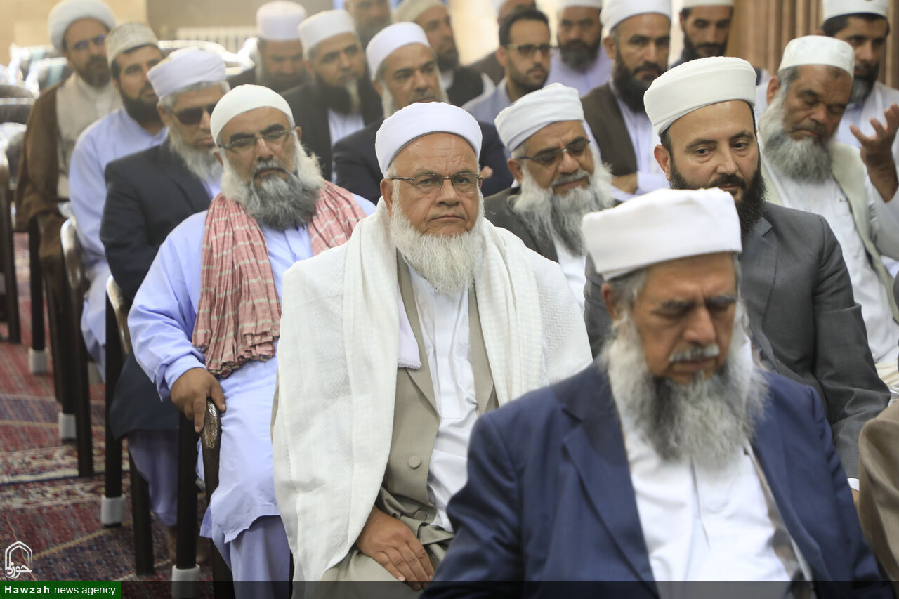 بیداری جهانی در حمایت از عدالت و اسلام شکل گرفته است/ علمای دین، محور نجات بشریت هستند+ عکس