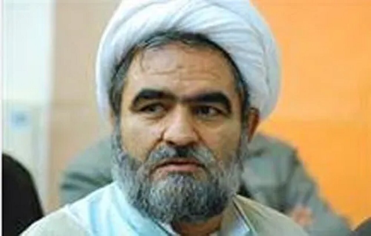 مسجد باید محور حل مسائل جامعه باشد