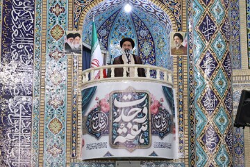 مسئولان با پشتوانه ملت، با اقتدار از حقوق ایران دفاع کنند