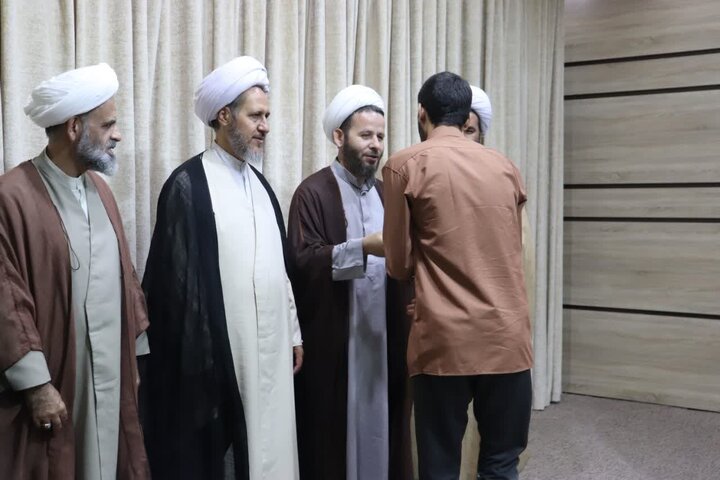 تصاویر/ مراسم اختتامیه دوره میثاق طلبگی طلاب جدیدالورود مدارس علمیه استان آذربایجان غرب