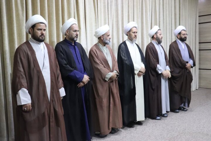 تصاویر/ مراسم اختتامیه دوره میثاق طلبگی طلاب جدیدالورود مدارس علمیه استان آذربایجان غرب