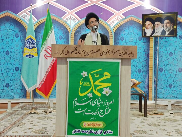 تصاویر/ نمازعبادی سیاسی جمعه کاشان