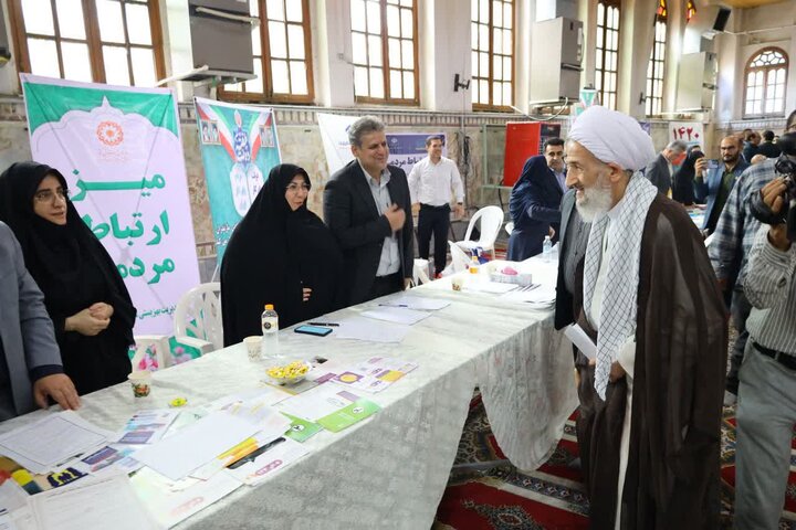 میز خدمت هفته دولت در ساری