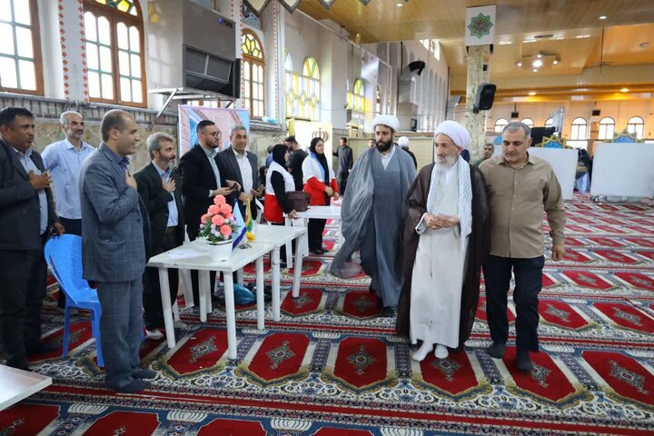 میز خدمت هفته دولت در ساری