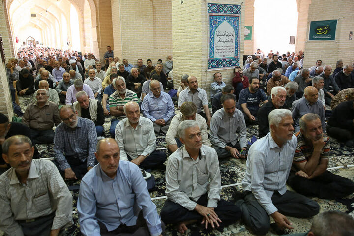 تصاویر /نماز جمعه قزوین از نگاه دوربین