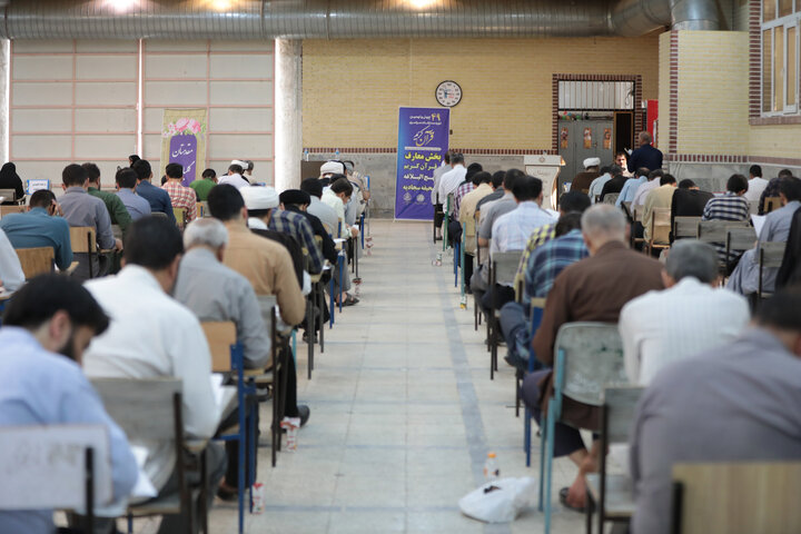 تصاویر/ برگزاری مرحله شهرستانی بخش معارفی چهل و نهمین دوره مسابقات قرآن کریم در قم