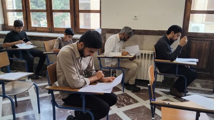 تصاویر / مرحله دوم آزمون ورودی حوزه علمیه گلستان