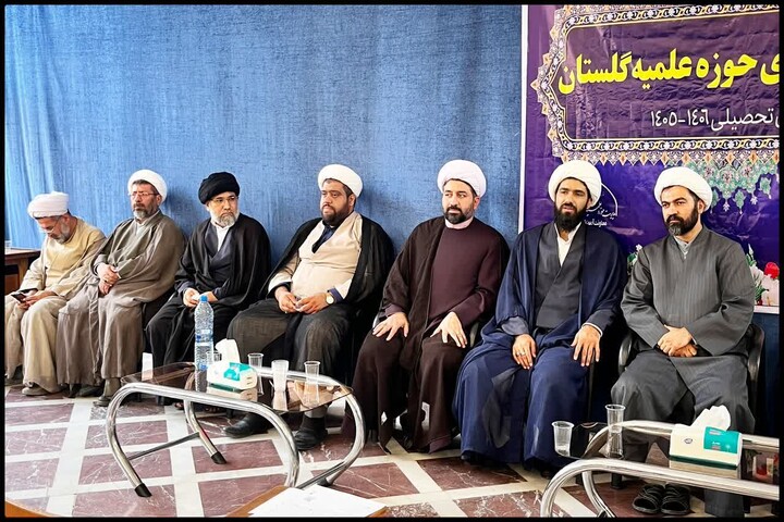 تصاویر / مرحله دوم آزمون ورودی حوزه علمیه گلستان