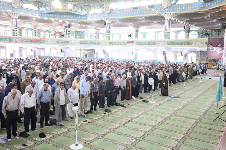 تصاویر/ نماز عبادی سیاسی جمعه در شهرکرد