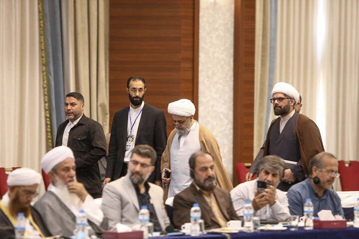 تصاویر/ نشست هم‌اندیشی شرکت کنندگان در کنفرانس وحدت اسلامی