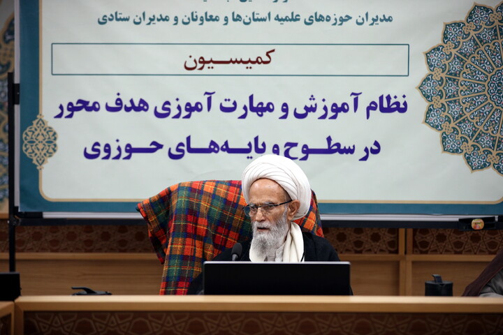 تصاویر/کمسیون های  اجلاسیه مدیران حوزه های علمیه استان ها و معاونان و مدیران ستادی