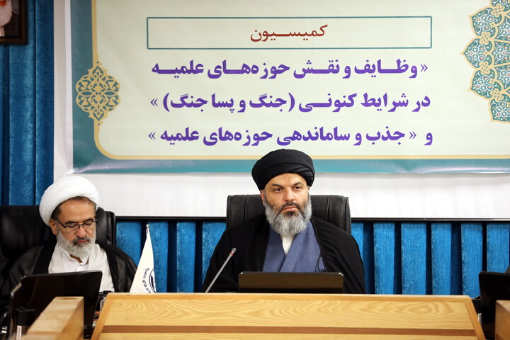 تصاویر/کمسیون های  اجلاسیه مدیران حوزه های علمیه استان ها و معاونان و مدیران ستادی