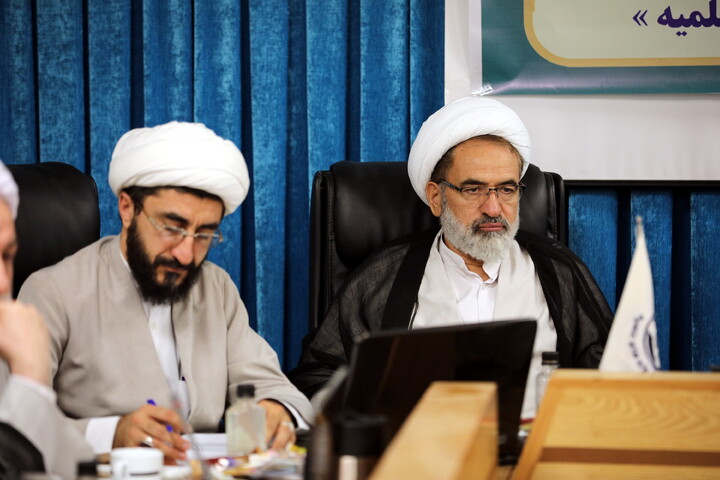 تصاویر/کمسیون های  اجلاسیه مدیران حوزه های علمیه استان ها و معاونان و مدیران ستادی