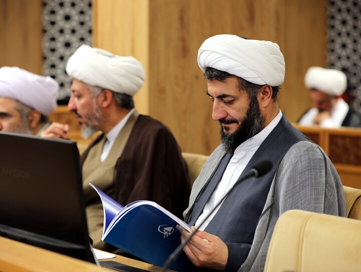 تصاویر/حاشیه های  اجلاسیه مدیران حوزه های علمیه استان ها و معاونان و مدیران ستادی
