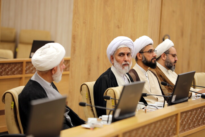 تصاویر/جمع بندی کمسیون های اجلاسیه مدیران حوزه های علمیه استان ها و معاونان و مدیران ستادی
