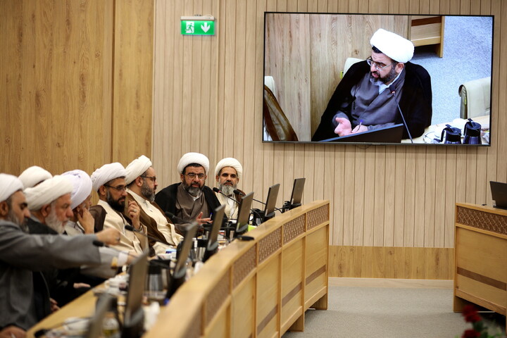 تصاویر/اختتامیه اجلاسیه  مدیران حوزه های علمیه استان ها و معاونان و مدیران ستادی